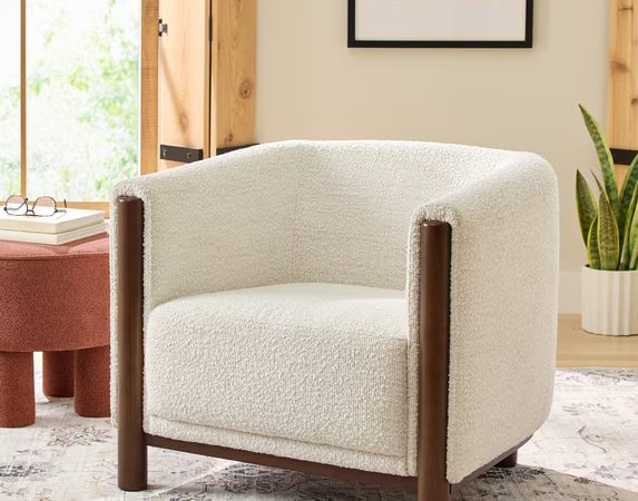 The Better Homes & Gardens Adlin Accent Chair cipads freeads in the news The Better Homes & Gardens Adlin Accent Chair cipads freeads in the news