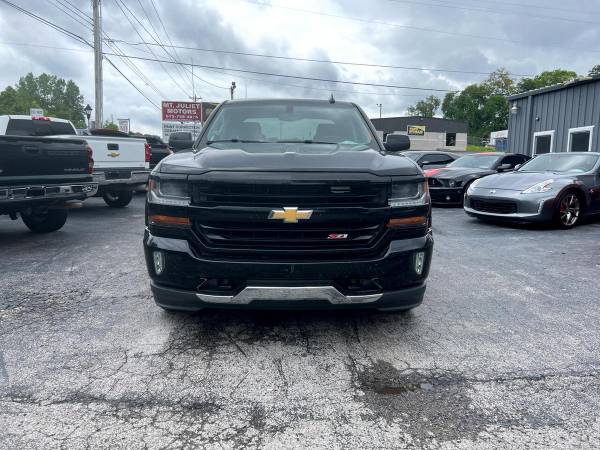 2017 Chevrolet Chevy Silverado 1500 LT Crew Cab 4WD -EASY FINANCING AVAILABLE – $24,999 (+ 15 YEARS FAMILY OWNED AND OPERATED | HAND PICKED INVENTORY)