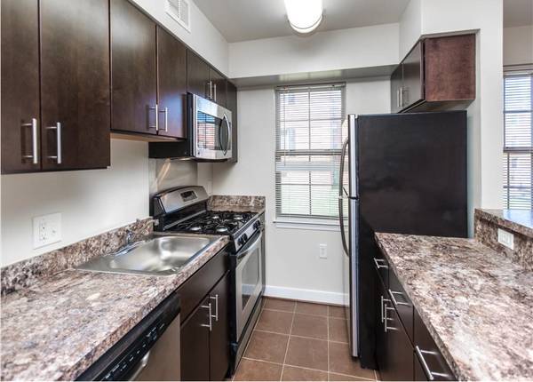 $1,275 / 1br – 600ft2 – Professionally Managed, Close to Downtown, Upgraded Interiors (Langston)