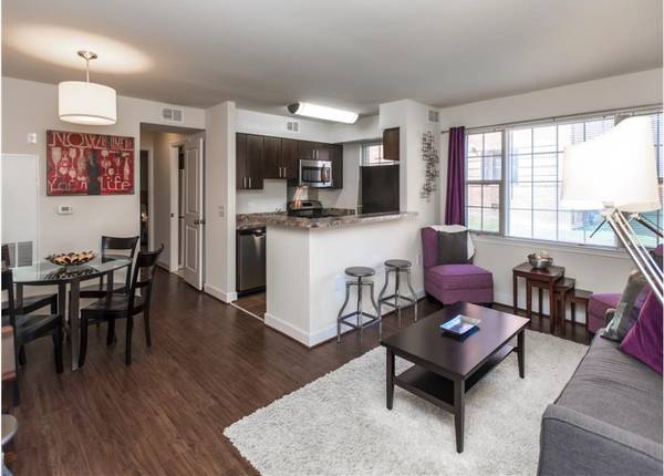 $1,275 / 1br – 600ft2 – Professionally Managed, Close to Downtown, Upgraded Interiors (Langston)