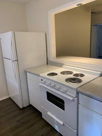 $1,300 / 2br – 700ft2 – Apply on line now/2b/1b/Upgraded/Breakfast Bar (JACKSONVILLE)