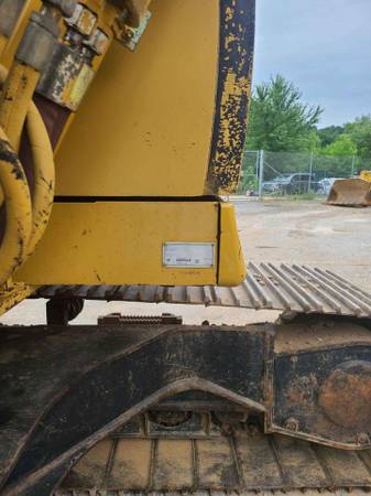 CAT 320BL Excavator w/48″ Bucket & Thumb – $57,500 (Westminster)