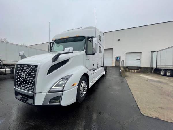 Team drivers CDL A 1.0$/mi 22 Volvo 860 $5000 sign in (Troy MI.)