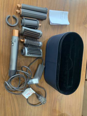 Dyson Airwrap Multi-styler Complete – $450 (Brooklyn)