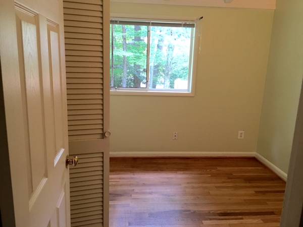 $700 / 1br – PRIVATE BEDROOM FOR RENT- $700.00 (UTILITIES INCLUDED) (Annandale)