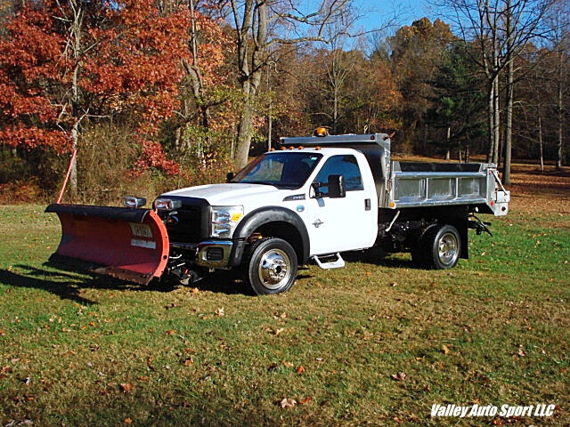 Ford F550 Dump Truck w/ Plow Spreader – 6.7L Powerstroke – 4×4 – 18k Miles!!