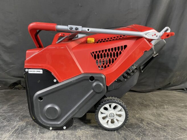 Troy-Bilt 31AS2T7GB66 Squall Single-stage Gas Snow Thrower 208cc 21″ New No Box