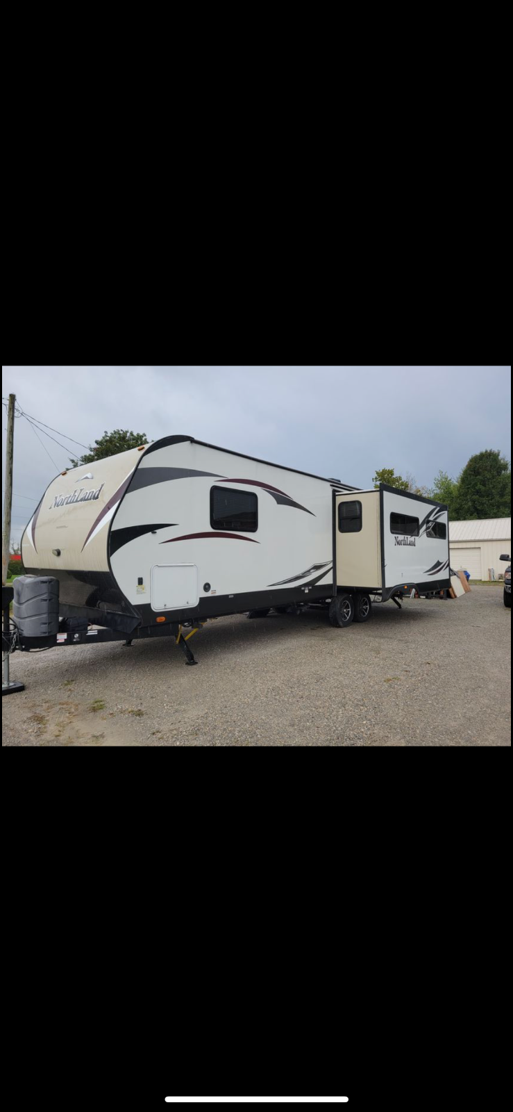 2016 Pacific Northland R27 RV trailer sleeps 6 1-bedroom electric-level wintered