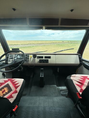 Freightliner Expedition RV