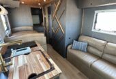 Freightliner Expedition RV