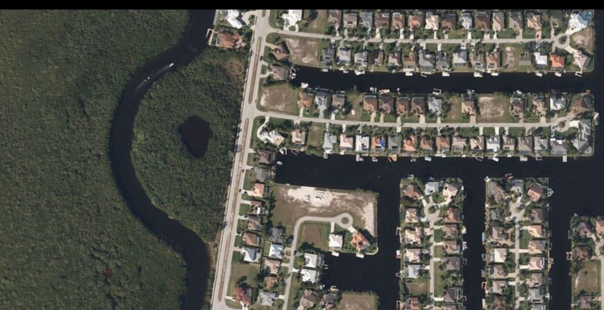 Land for sale Florida Water Front Gulf Access CAPE CORAL 7.12 acres, $1,500,000