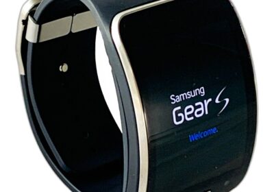 Samsung-Galaxy-Gear-S-SM-R750A-Curved-Super-AMOLED-Smart-Watch-Black-ciapds-freeads